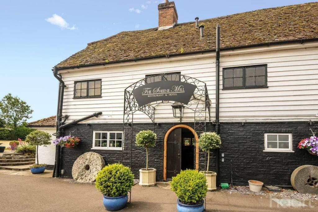Entire Thatched Cottage Melbourn Exterior foto