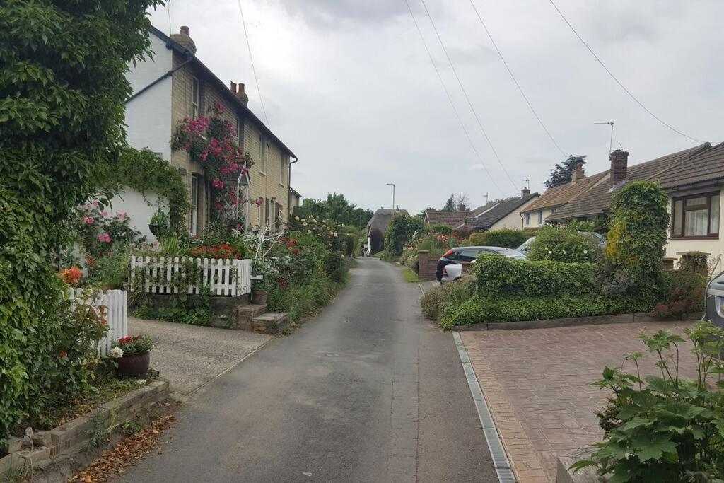 Entire Thatched Cottage Melbourn Exterior foto
